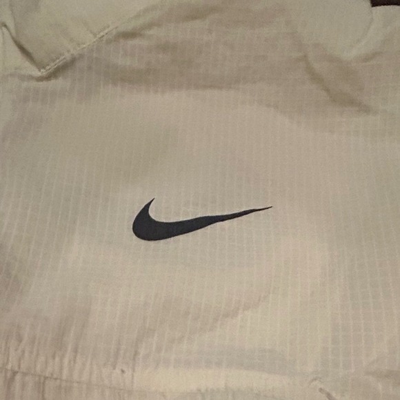 Nike Women's Cropped Ripstop Windbreaker Jacket Light Green Size XL Athleisure - Picture 4 of 7